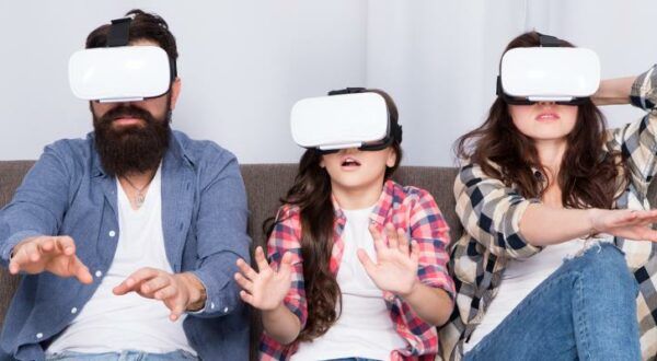Das Bild zeigt das Beitragsbild 1 zum Thema: Virtual Reality - Ein Spaß für die ganze Familie